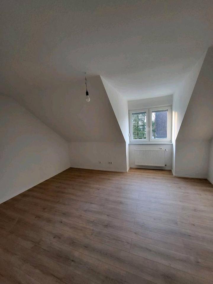 Thumbnail-Helle und frisch sanierte 2 Zimmer Wohnung in ruhiger Lage