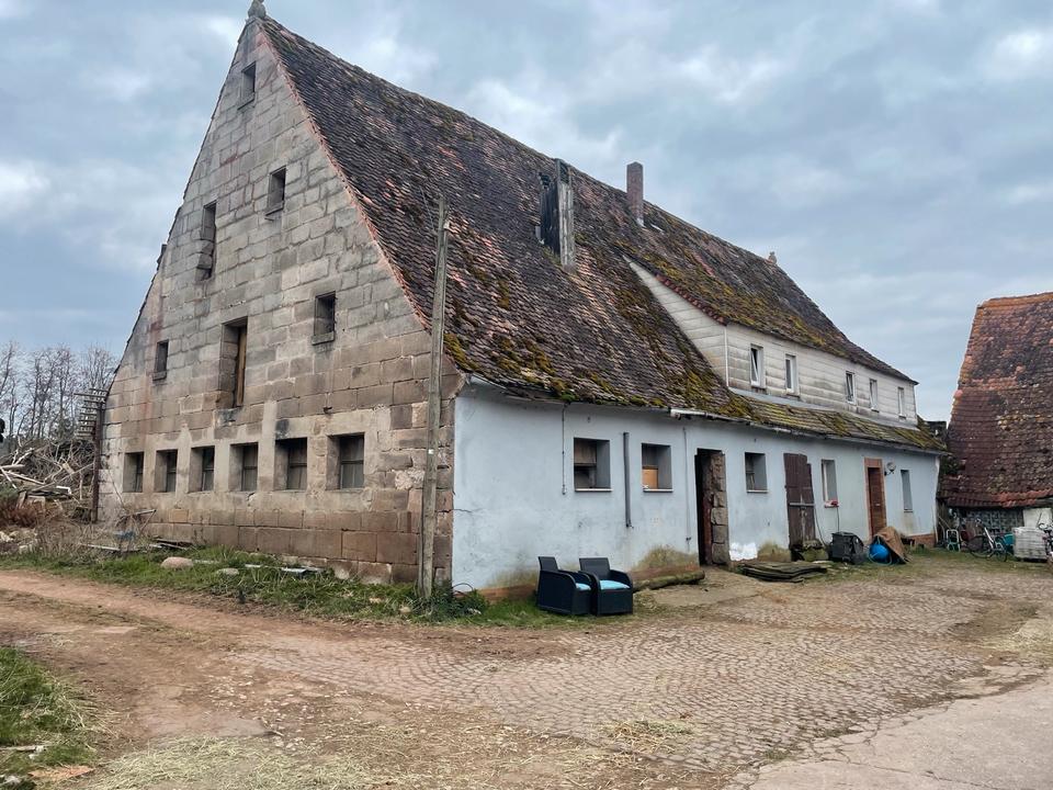 Thumbnail-Resthof mit 2.700 m² im Außenbereich nahe Langenzenn