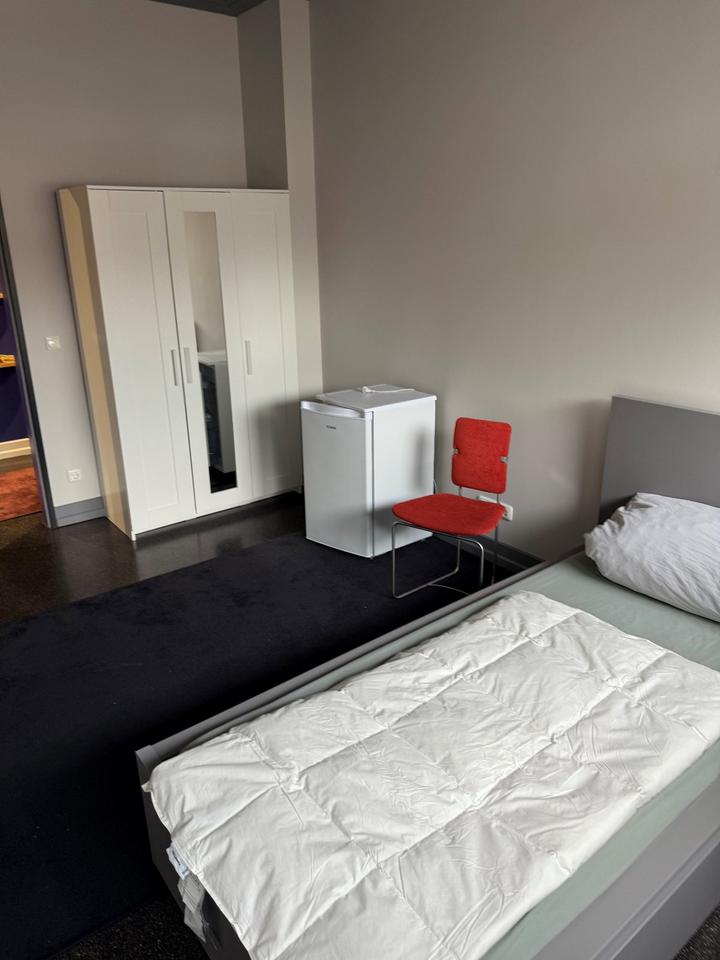 Thumbnail-WG Zimmer im Norden von München zu vermieten