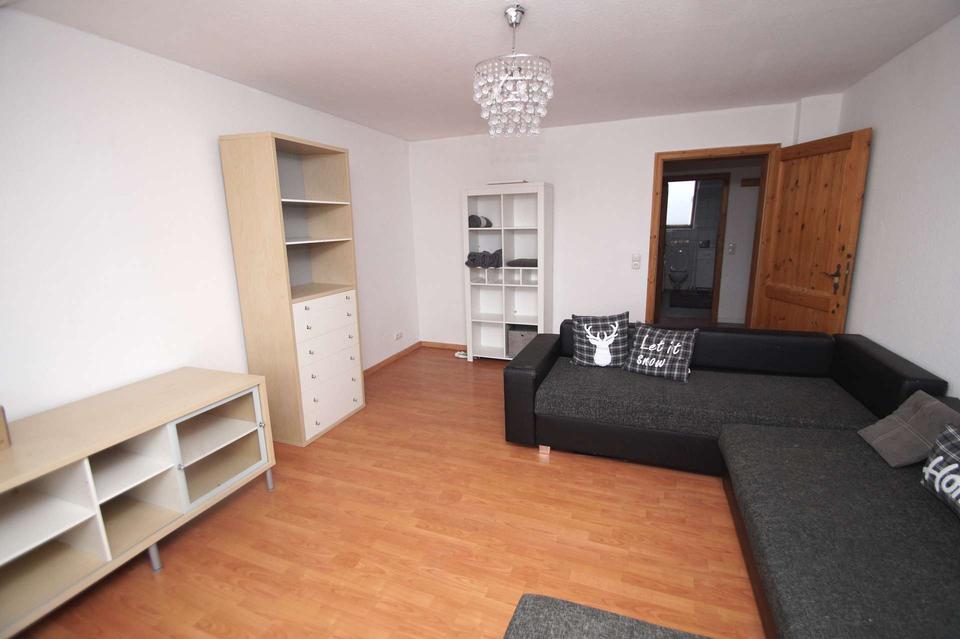 Thumbnail-3-Zimmer-Wohnung mit separater Küche, Badewanne, Laminat