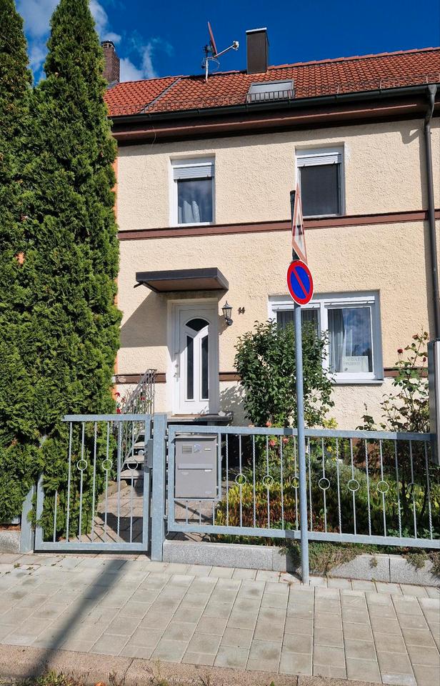 Thumbnail-Reiihenmittelhaus