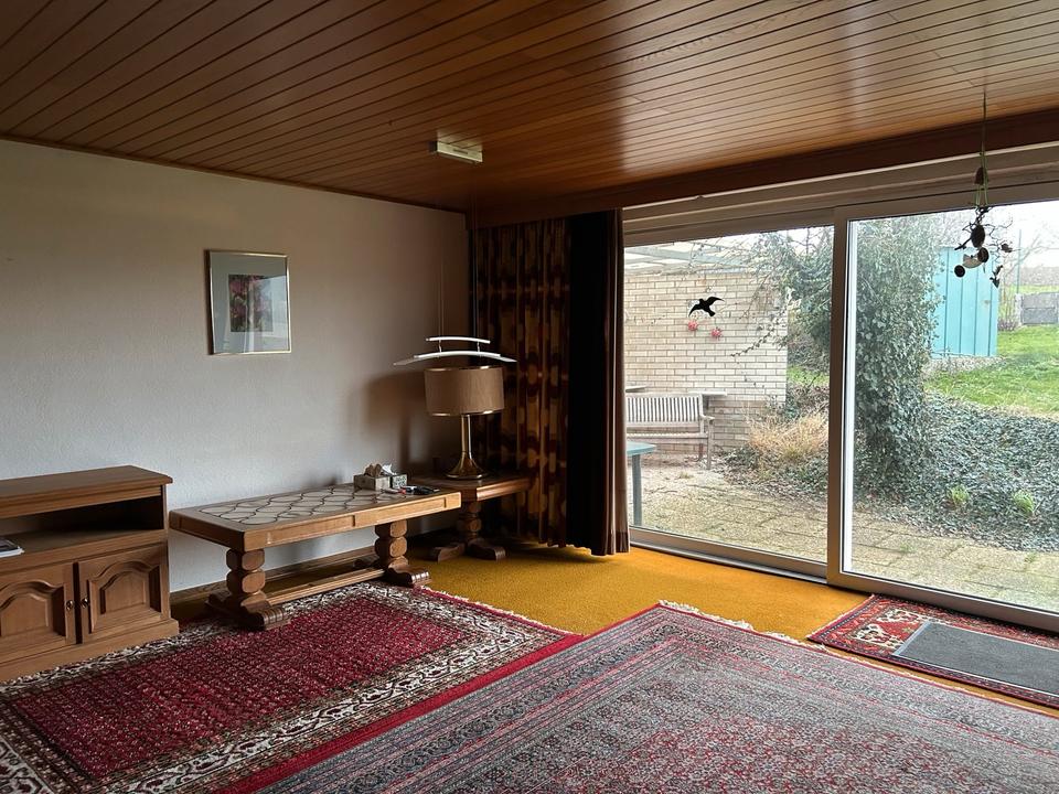 Thumbnail-Einfamilienhaus mit zwei Garagen