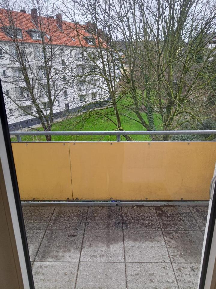 Thumbnail-Zentrale 2,5 Zimmer Wohnung mit Balkon