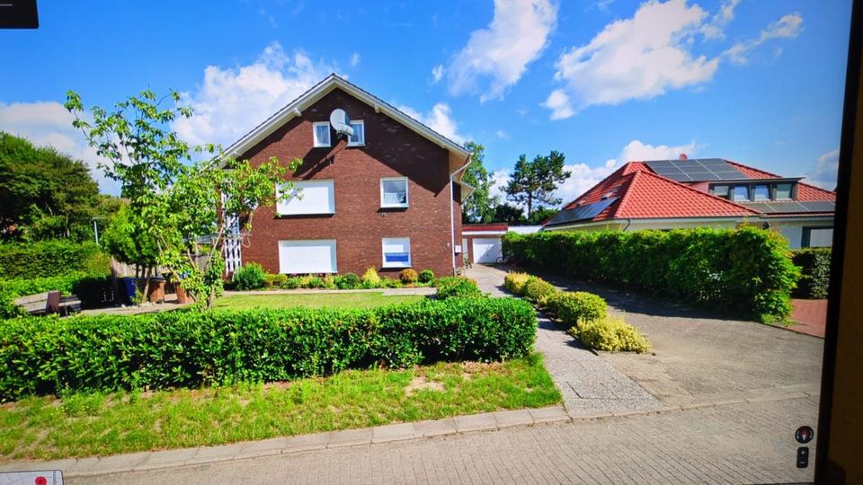 Thumbnail-Großzügiges 2 Familienhaus mit Garage in Zentrumnaher Lage