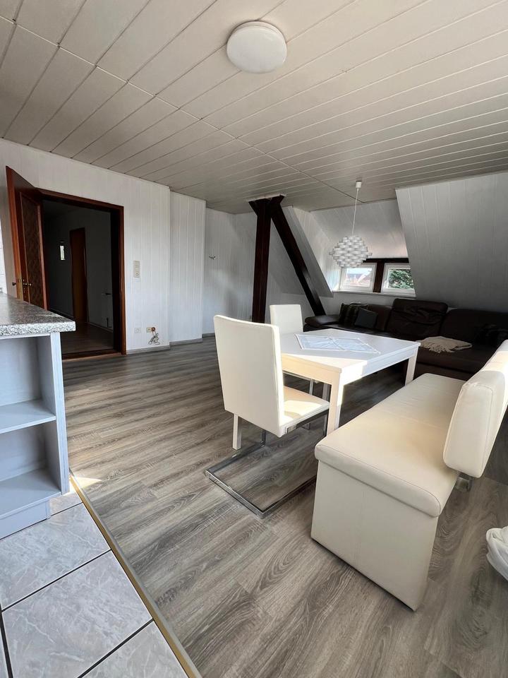 Thumbnail-Helle, geräumige, ruhige 4 - Zimmer DG Wohnung