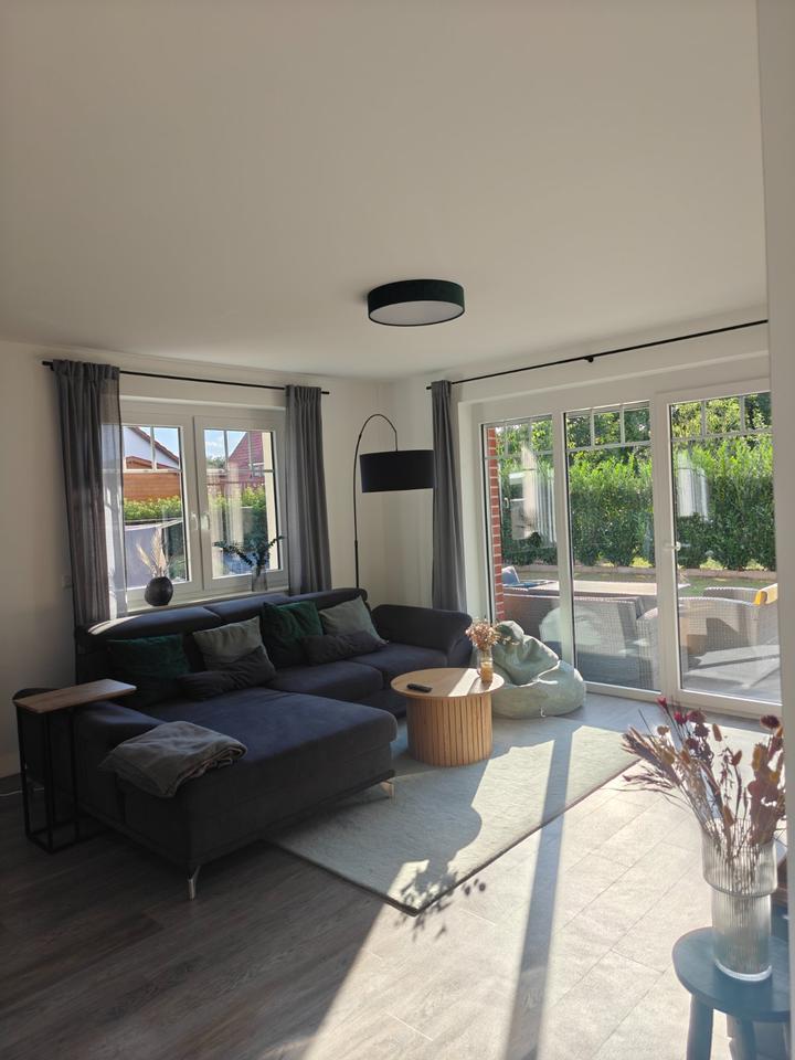 Thumbnail-Wunderschöne helle 3 Zimmer Neubauwohnung mit 400m² Garten