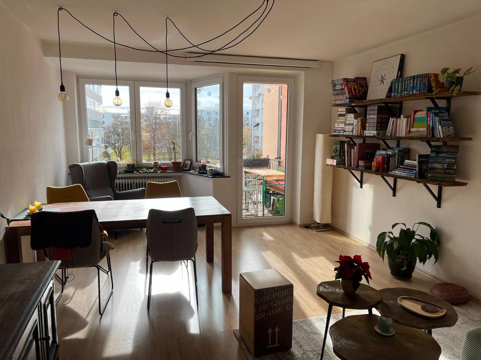 Thumbnail-Untermiete 01.04.-31.09.2025: 2,5 Zimmer in München-Sendling