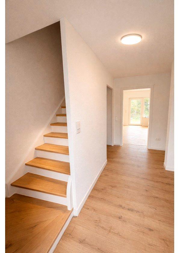 Thumbnail-Saniertes Reihenendhaus mit Schlossblick