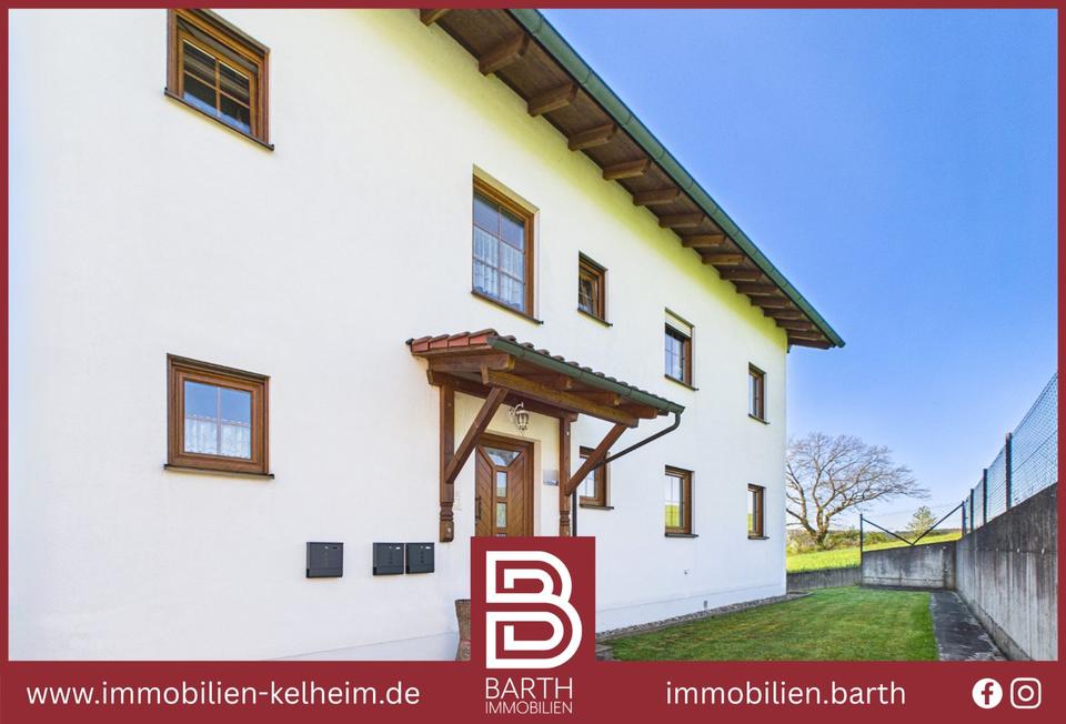 Thumbnail-Großzügige 3-Zimmer-Wohnung mit Südbalkon und Kachelofen