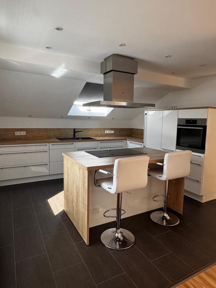 Thumbnail-3-ZKB Dachgeschosswohnung (75qm in ruhiger Lage am Waldrand