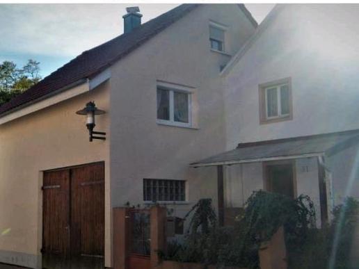 Thumbnail-Renovierungsbedürftige Häuser+großes Grundstück