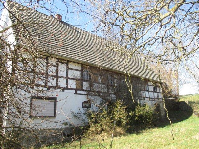 Thumbnail-Ohne Denkmalschutz: Historisches Bauernhaus + großes Grundstück