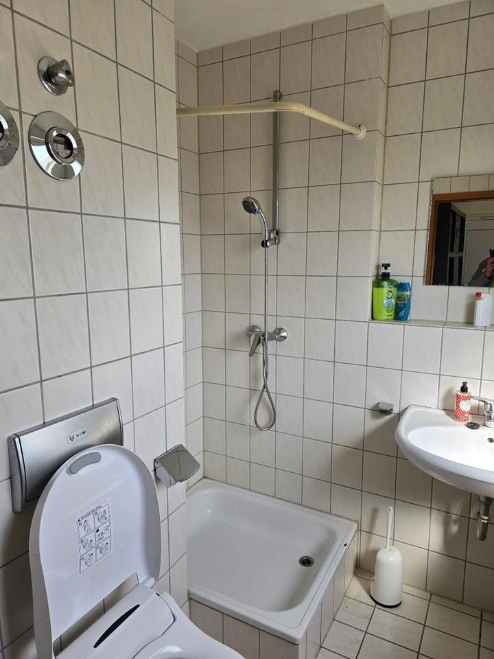 Thumbnail-1 Zimmer Wohnung mit Balkon, Aufzug, Bad mit Fenster
