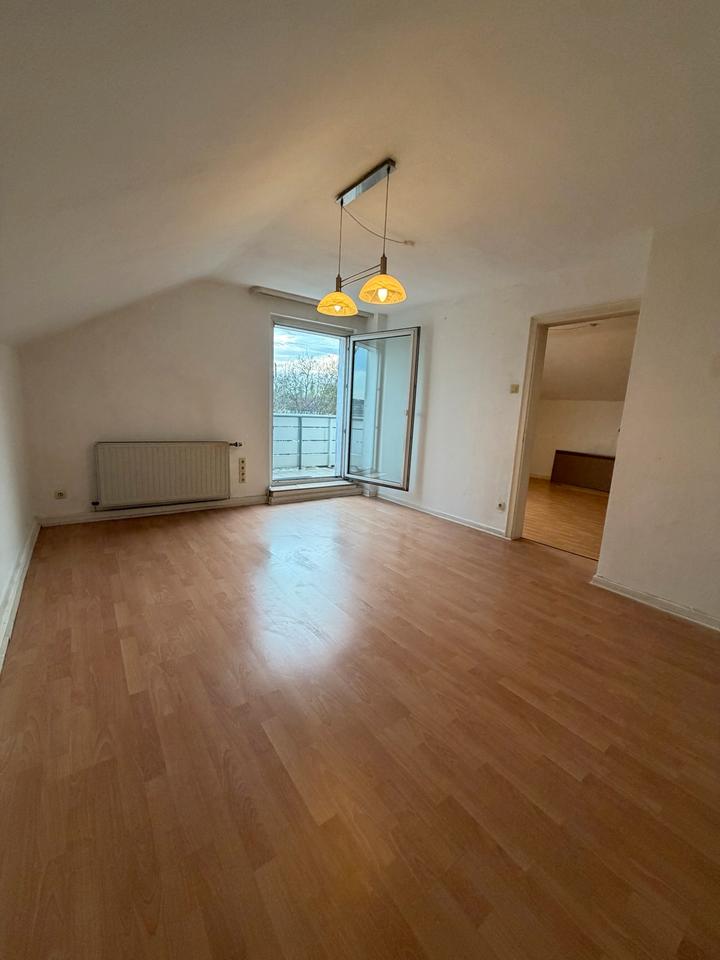 Thumbnail-2,5 Zimmer DG-Wohnung im Herzen von Vierlinden (Duisburg Walsum)