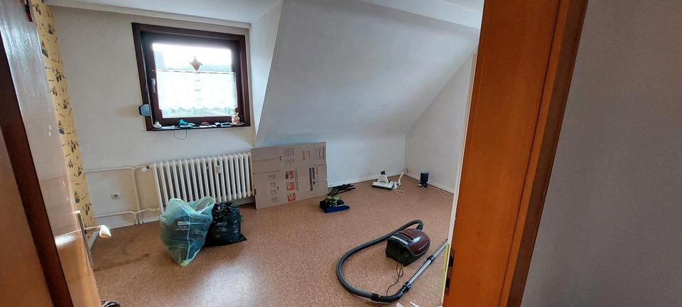 Thumbnail-3 Zimmer, Küche,Bad, Dachgeschoss Wohnung zu vermieten