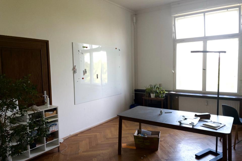 Thumbnail-Nachmieter für helles, eingerichtetes 30 qm Büro in Plagwitz ges.