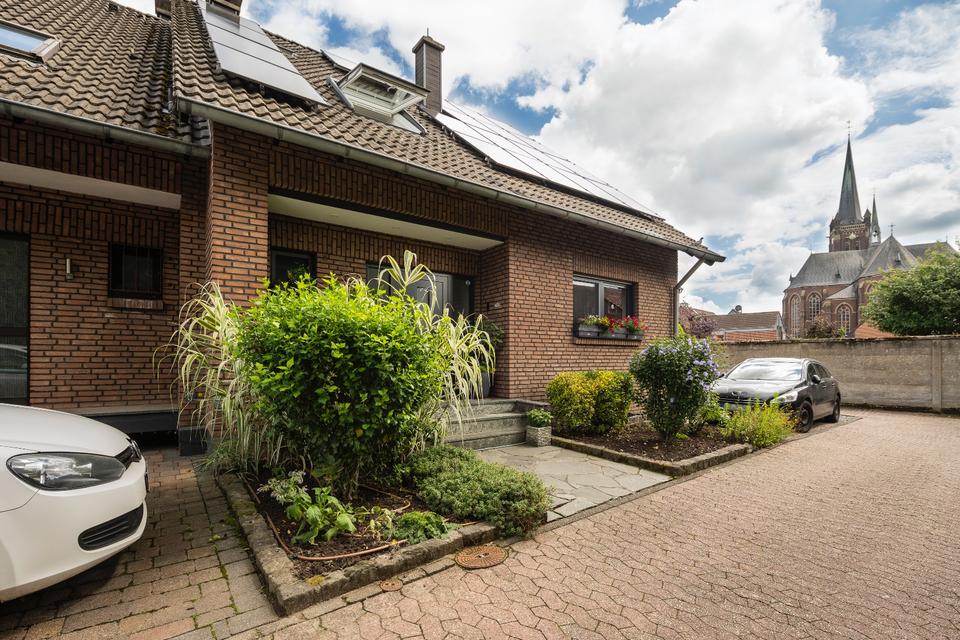 Thumbnail-Doppelhaushälte neuwertiger Zustand Tönisvorst-Vorst