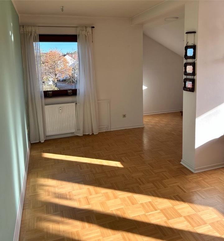 Thumbnail-Helle 3,5-Zimmerwohnung mit Balkon, EBK und Garage in Hohenwart