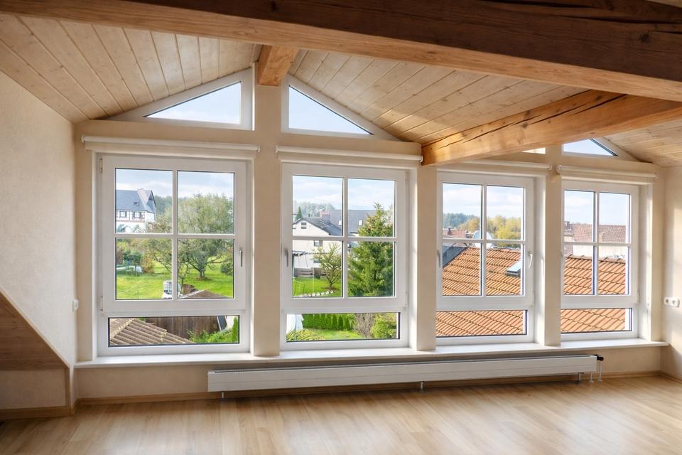 Thumbnail-Helle 1,5-Zimmer-Dachgeschosswohnung mit traumhaftem Ausblick