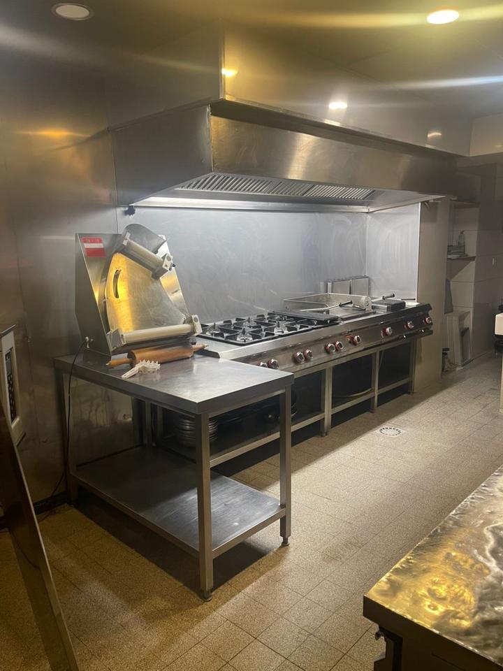 Thumbnail-Pizzeria im Wedding zu verpachten oder zu verkaufen – 70 m²