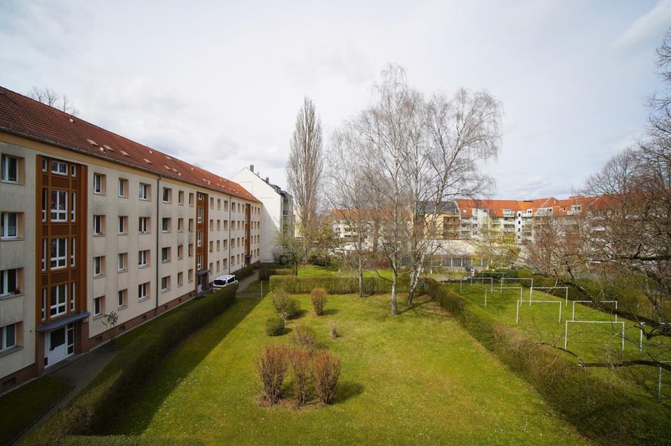 Thumbnail-++ EBK inklusive ++ Moderne 3-Raum-Wohnung mit Balkon und Tageslichtbad