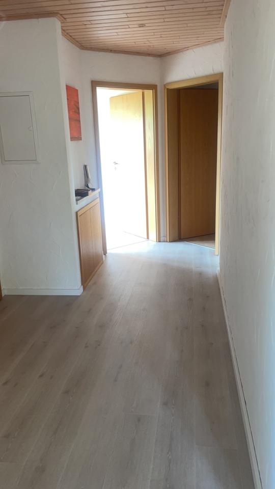 Thumbnail-Helle 3 Zimmer DG Wohnung mit Gehobener Ausstattung