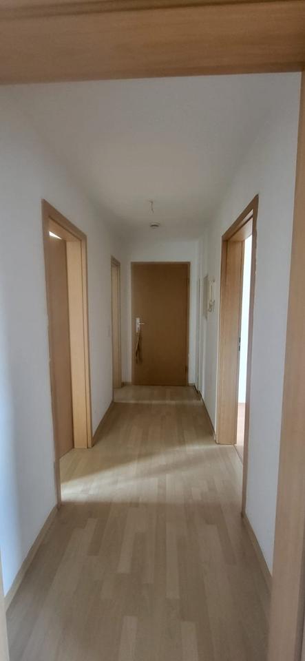 Thumbnail-kleine helle 3 Raum Dachgeschosswohnung - 52 m² mit Garage