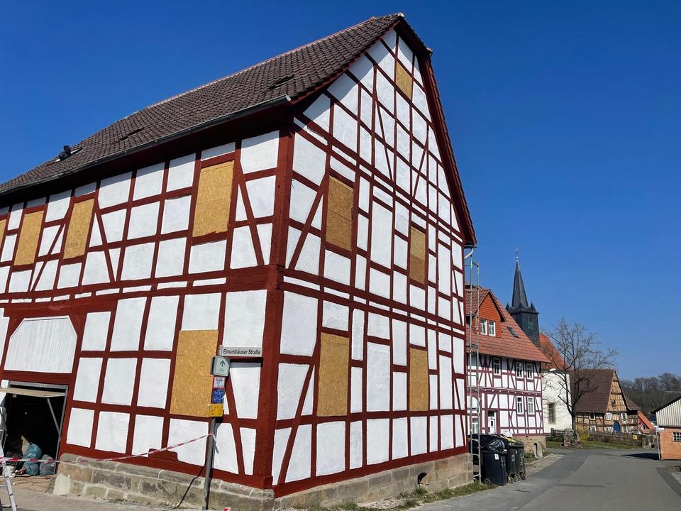 Thumbnail-Mehrfamilienhaus in Wolfhagen – Sanierungsobjekt mit Potenzial