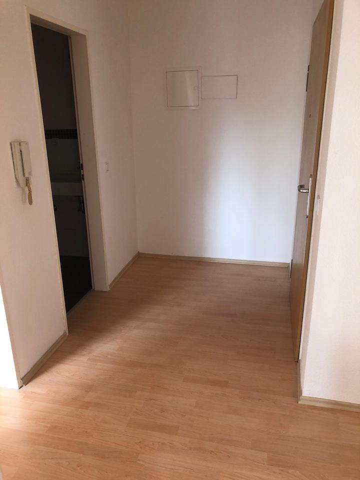 Thumbnail-Gepflegte 2-Zimmer-Wohnung im 3. OG mit Balkon in Rodgau