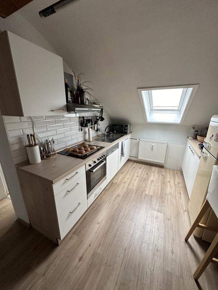 Thumbnail-Charmante Dachgeschosswohnung mit Balkon in Münster (Hessen)