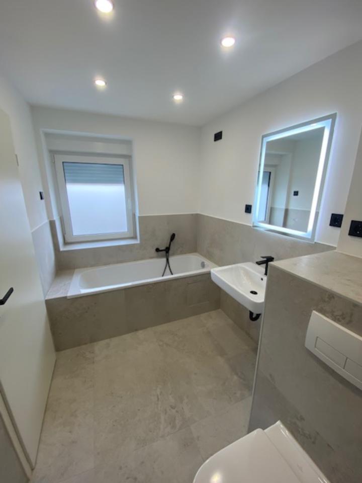 Thumbnail-Saniertes Reihenhaus Haus in HE, Dämmung, el. Rollo, Garten