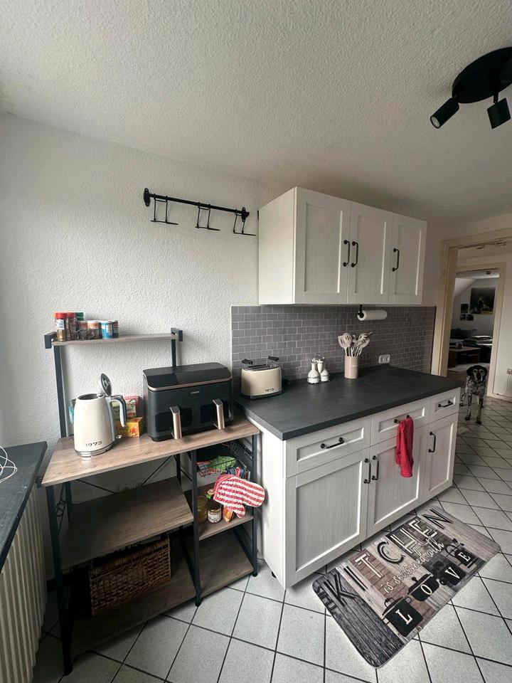Thumbnail-57 m2 Drei Zimmerwohnung Badewanne 2 OG