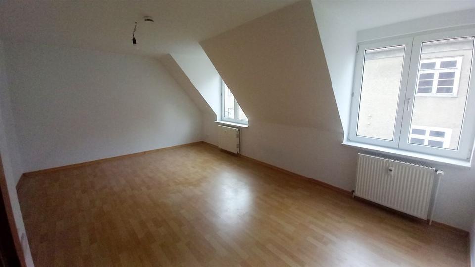 Thumbnail-EINZIEHEN & WOHLFÜHLEN! Schöne Maisonette Wohnung in der Innenstadt zu vermieten!