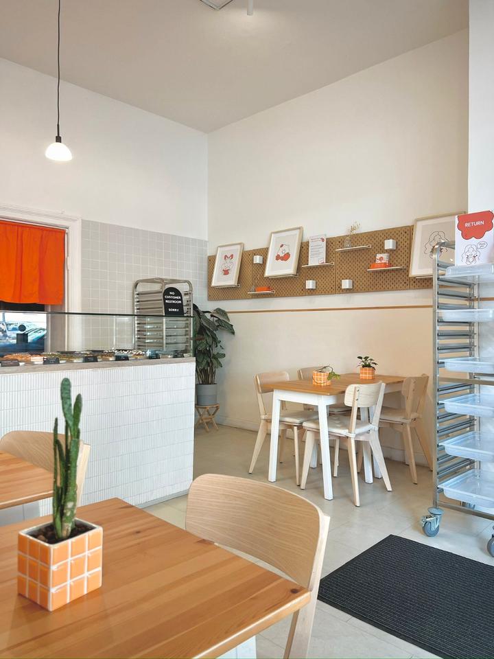 Thumbnail-Etablierte Café-Dessertfläche – voll ausgestattet