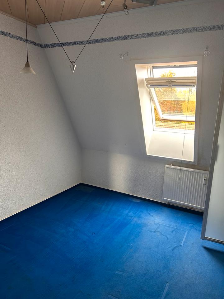 Thumbnail-Zwei-Zimmer-Dach-Wohnung