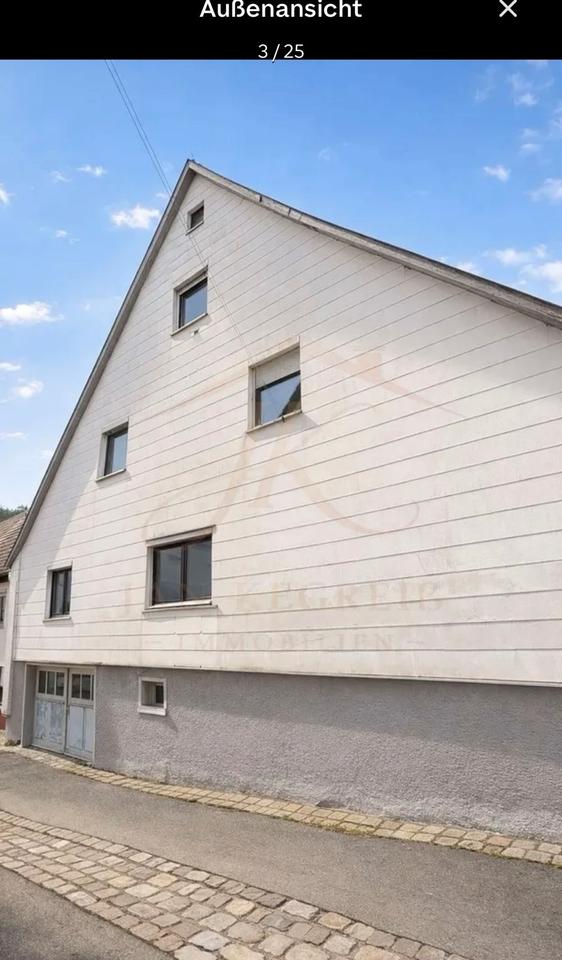 Thumbnail-Wohnen und Vermieten clever kombiniert: Zweifamilienhaus