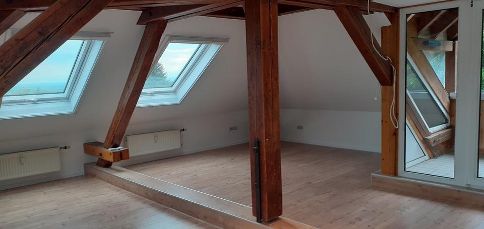 Thumbnail-Schicke, gemütliche Dachgeschosswohnung in ruhiger Lage
