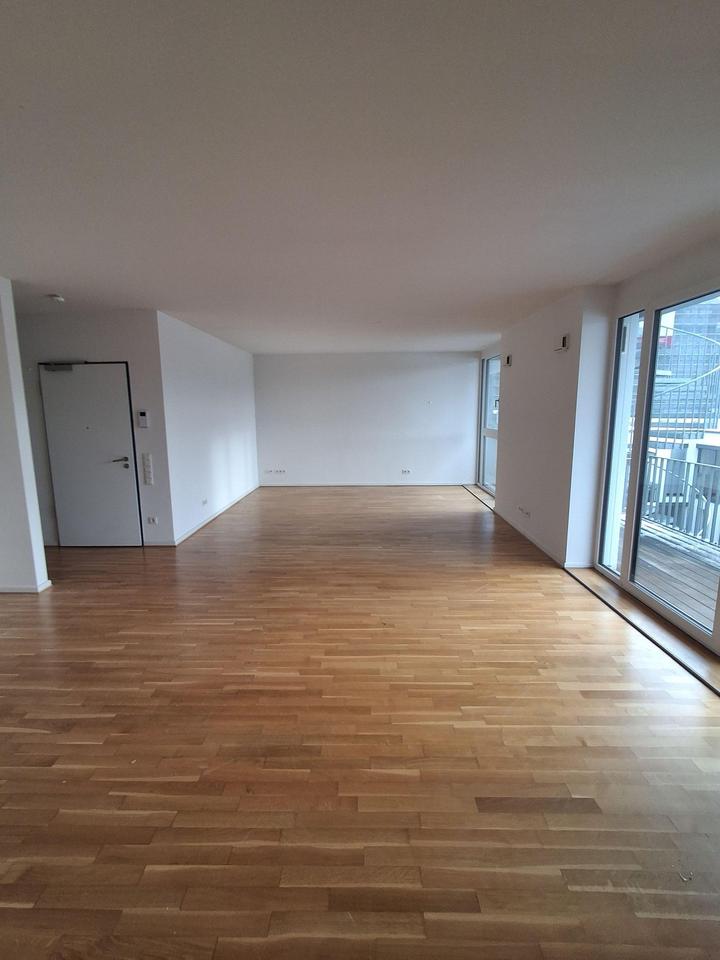 Thumbnail-TRAUMWOHNUNG im Saarlandstraßenviertel mit neuer Einbauküche!!!