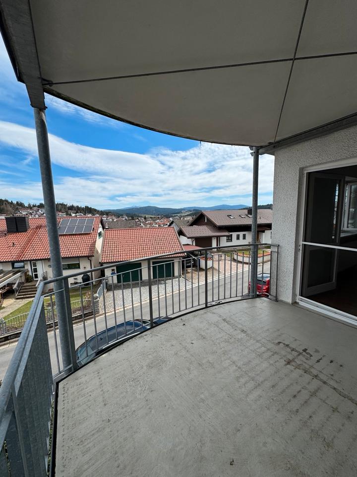 Thumbnail-3-Zimmer Wohnung mit Ausblick und Einbauküche