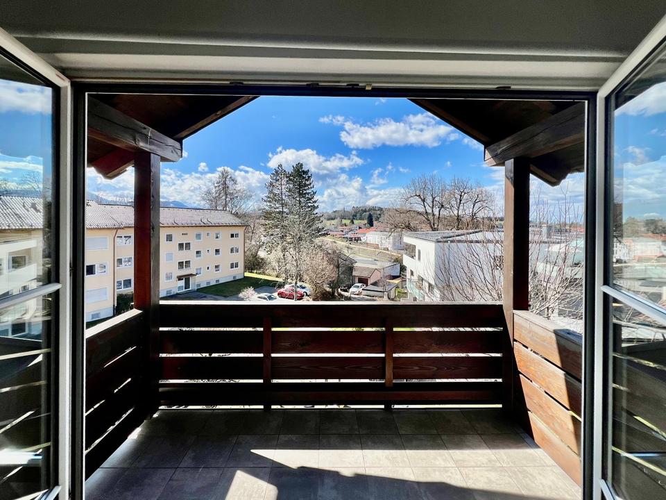 Thumbnail-Top 3-Zimmer-Dachterrassen-Wohnung (80+20qm) m. EBK in Traunstein