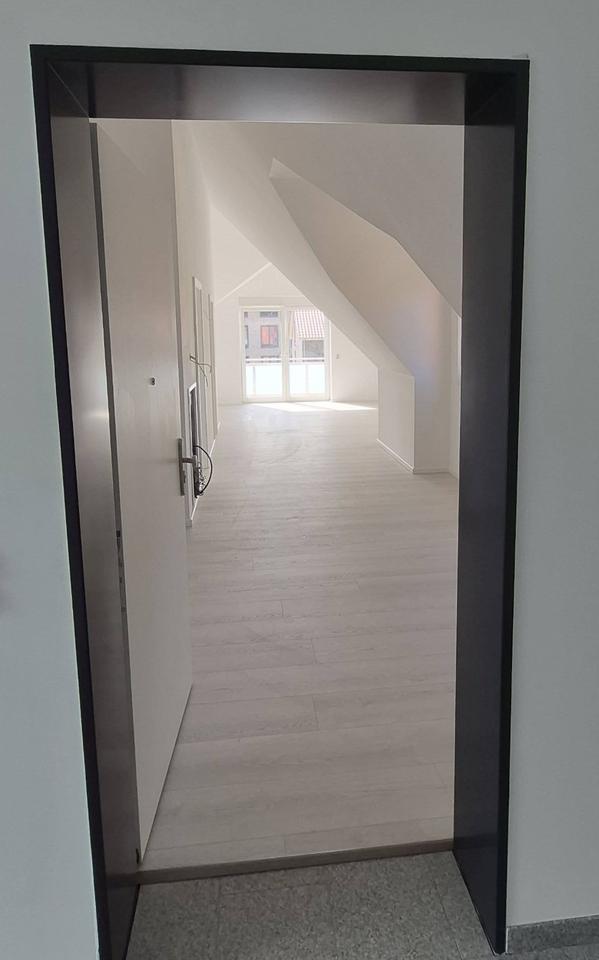 Thumbnail-Wedemark - Erstbezug - helle hohe 2-Zimmer DG-Wohnung mit Balkon