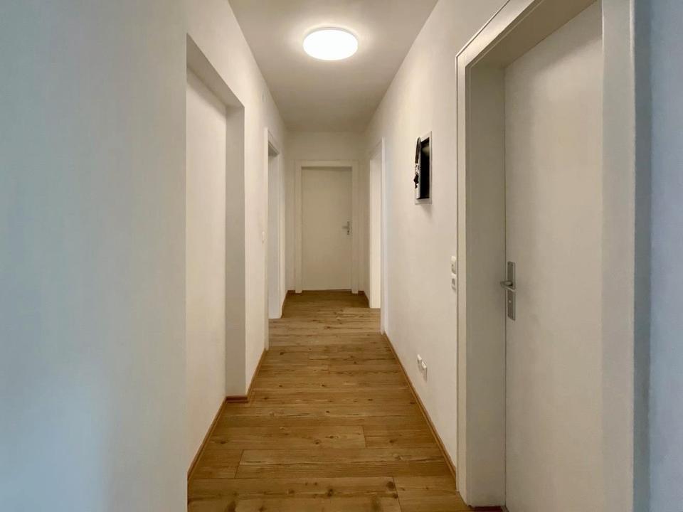 Thumbnail-3-Zi-Wohnung mit Balkon und 2-KFZ-Stellplätzen in Schierling