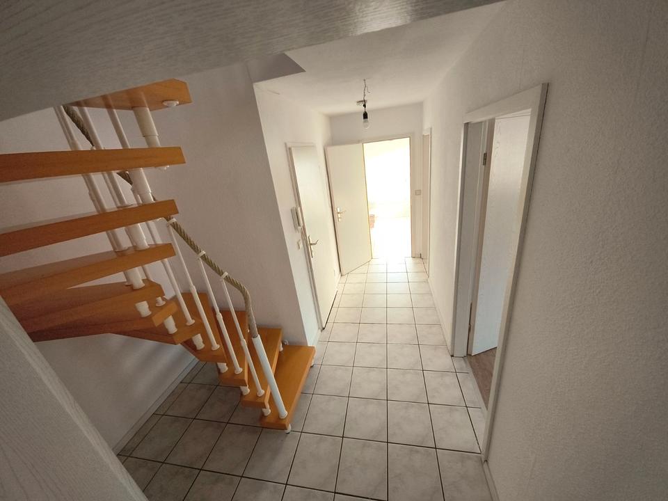 Thumbnail-3,5 Zimmer Maisonette plus großem Dachstudio in Ergenzingen