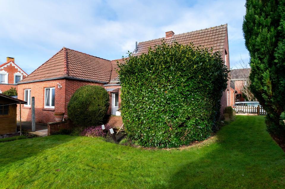 Thumbnail-Wohnhaus mit Einliegerwohnung.