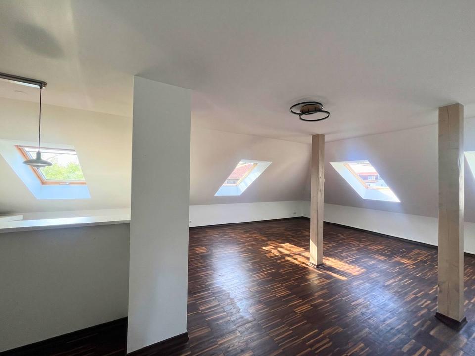 Thumbnail-Moderne 2-Zimmer-Wohnung mit EBK und Tageslichtbad in ruhiger Wohnlage in Berlin-Altglienicke
