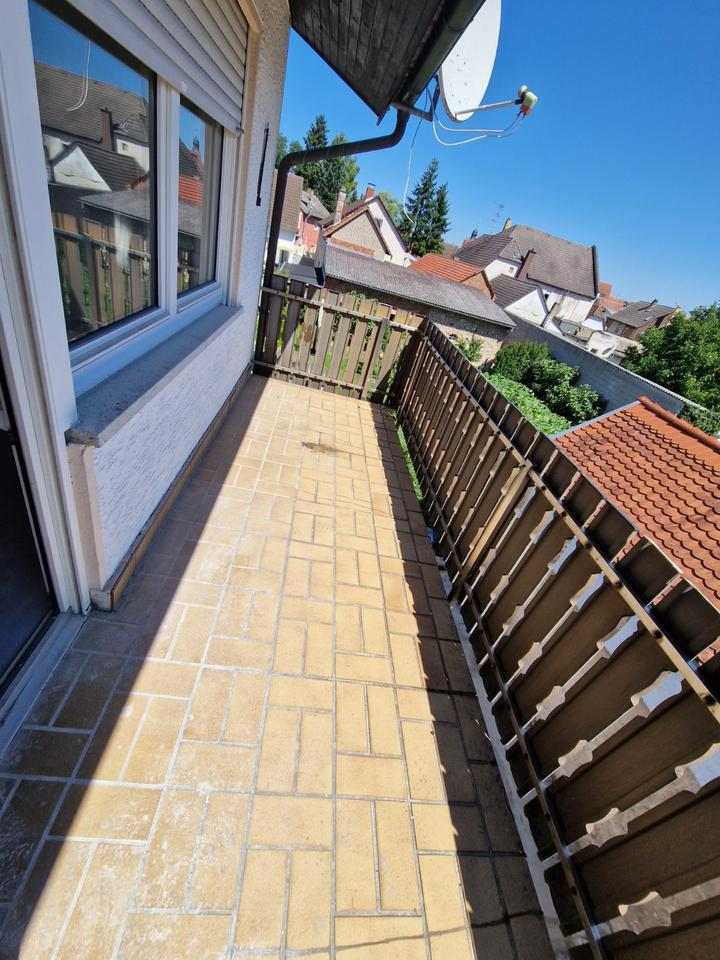 Thumbnail-Neu renovierte 2 Zimmer Wohnung in zentraler Lage, 100 Meter bis zur S-Bahn