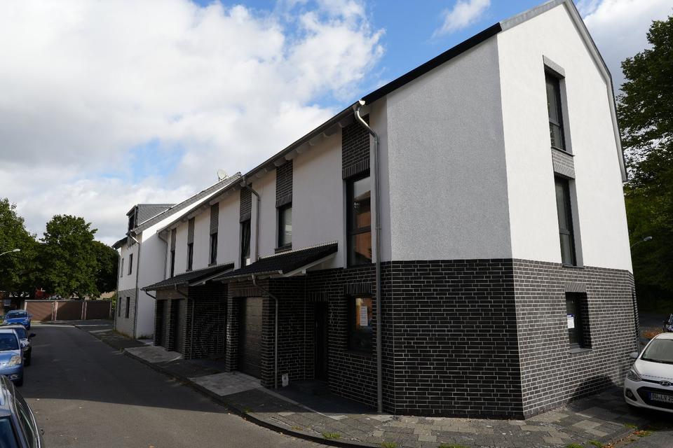 Thumbnail-Neubau-Reihenhaus 180 m² mit Garage, PV + Speicher