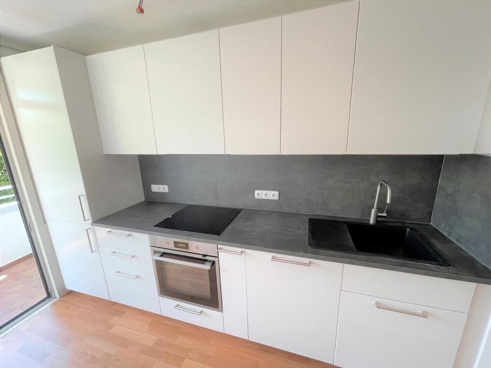 Thumbnail-Neuwertig, zentrale Lage, sonniger Südbalkon mit EBK, prov.-frei