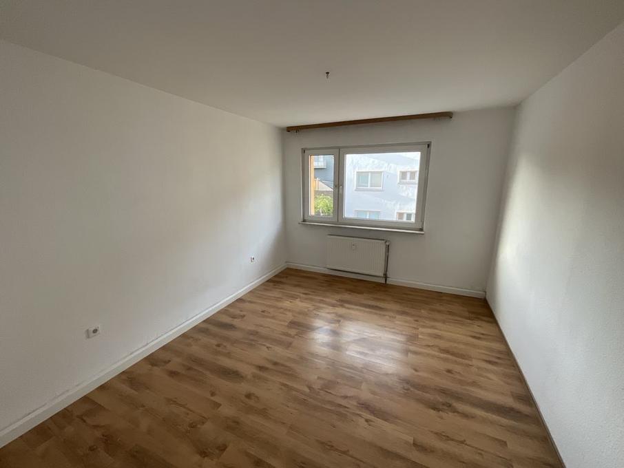 Thumbnail-Schöne 3-Zimmer-Wohnung mit Tageslichtbad!