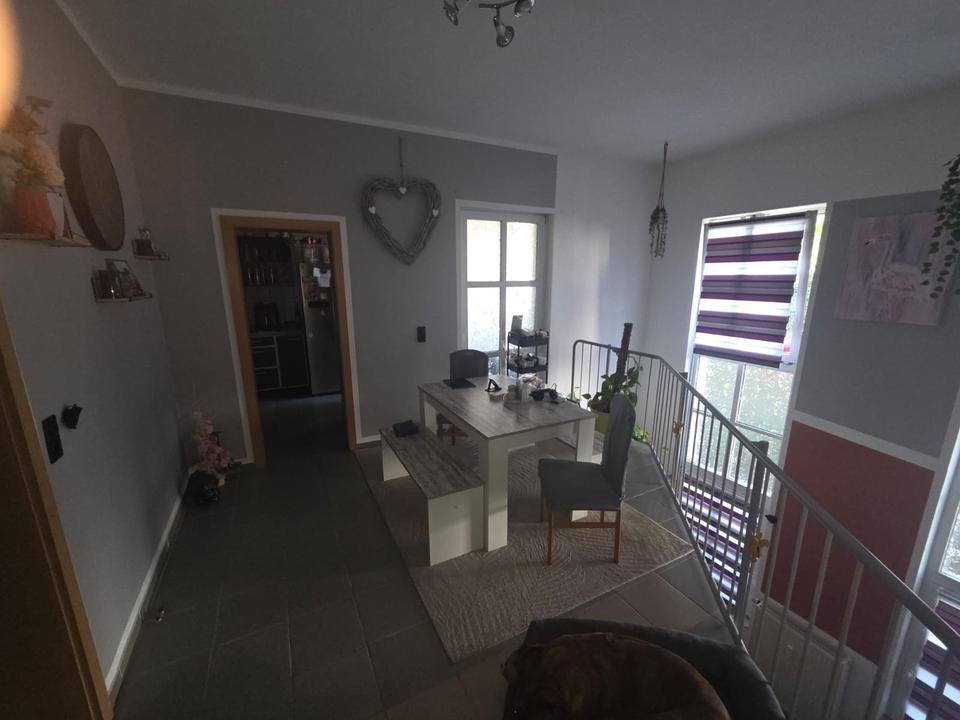 Thumbnail-120m²-5-Raum-Whg mit maisonettart. Wohnbereich und großem Balkon